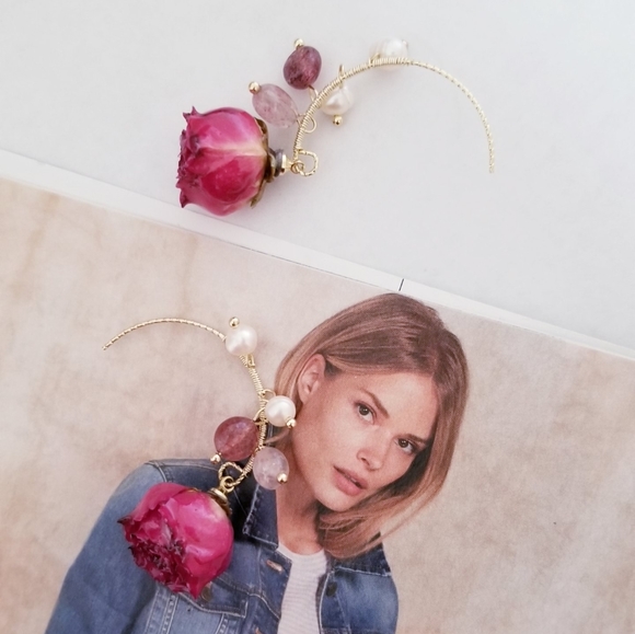 Gold Plated Eternal Flower Natural Freshwater Pearls Earrings - Picture 14 of 15